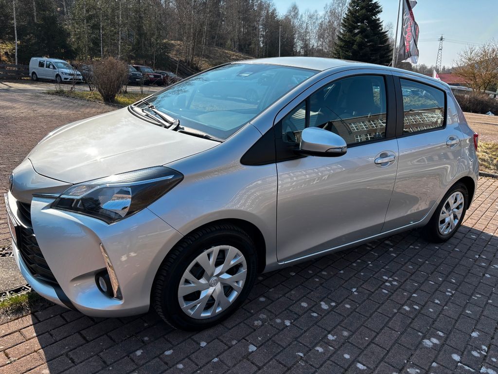 Bild des Angebotes Toyota Yaris Y20 Club