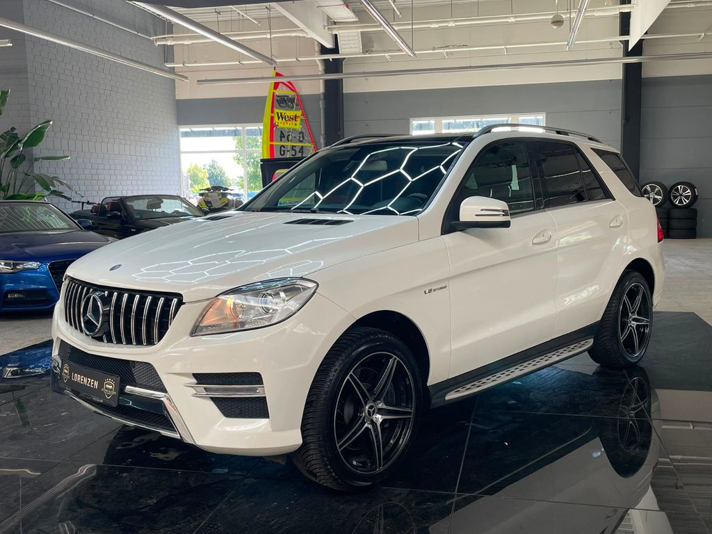 Bild des Angebotes Mercedes-Benz ML 500 BlueEfficiency 4Matic V8 / AMG / Pano /