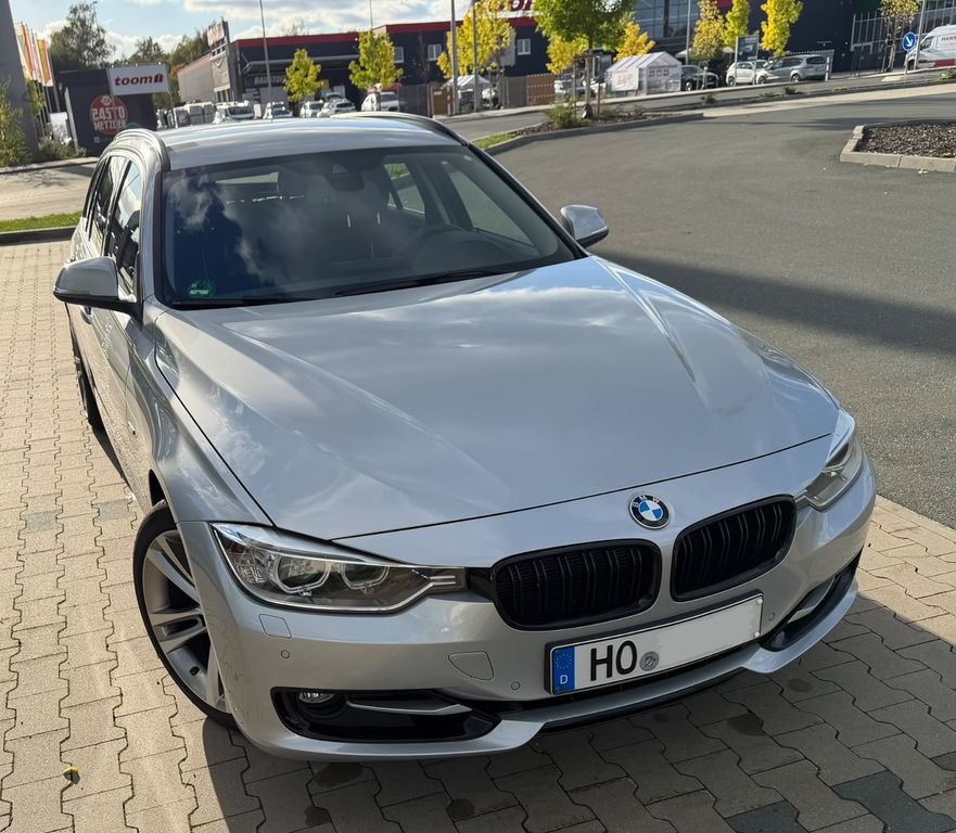 Bild des Angebotes BMW 328i Touring Sport Line