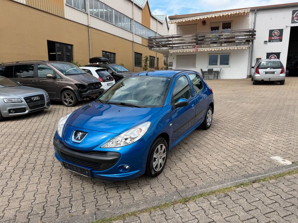 Bild des Angebotes Peugeot 206 1.4 75 Urban Style