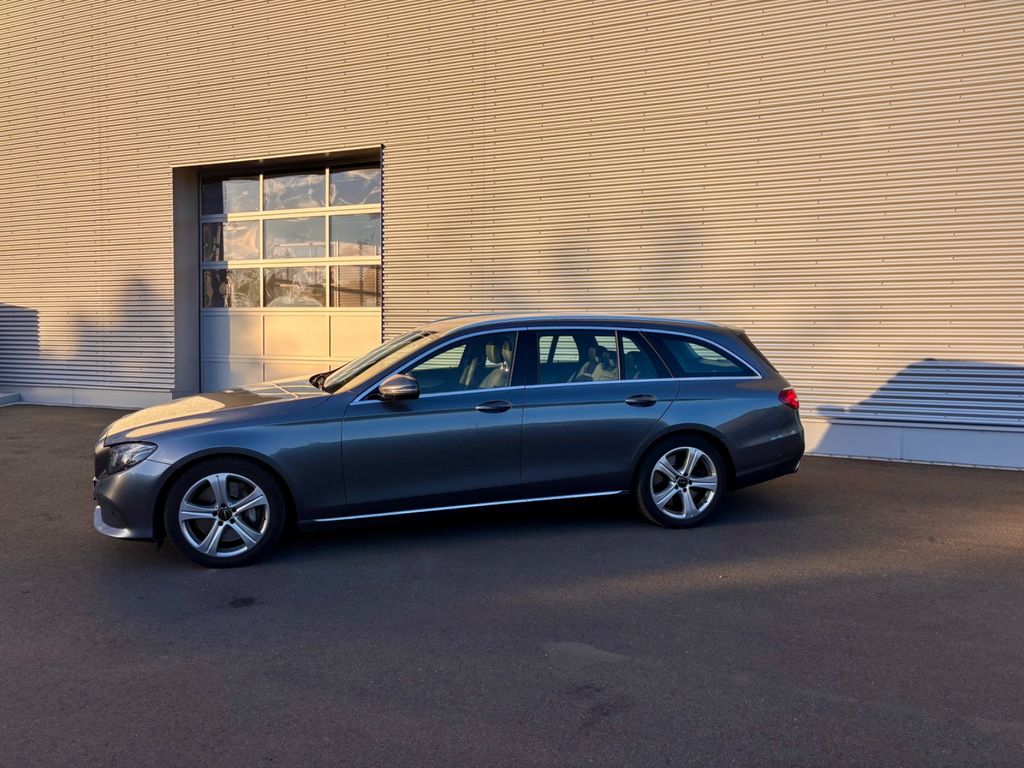 Bild des Angebotes Mercedes-Benz E 400 4MATIC T-Modell (S213)