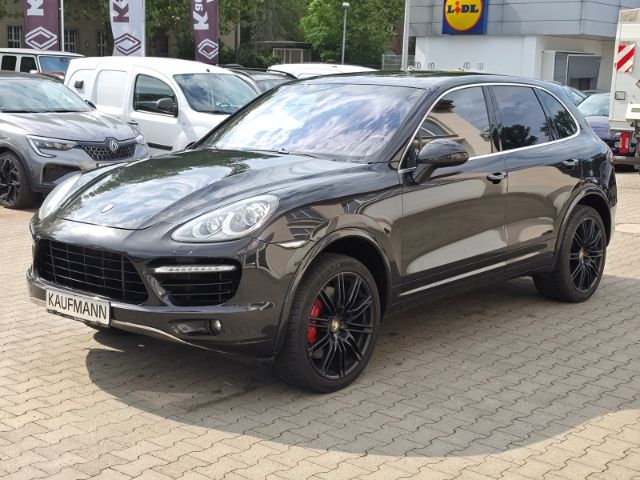 Porsche Cayenne Turbo Park-Assistent