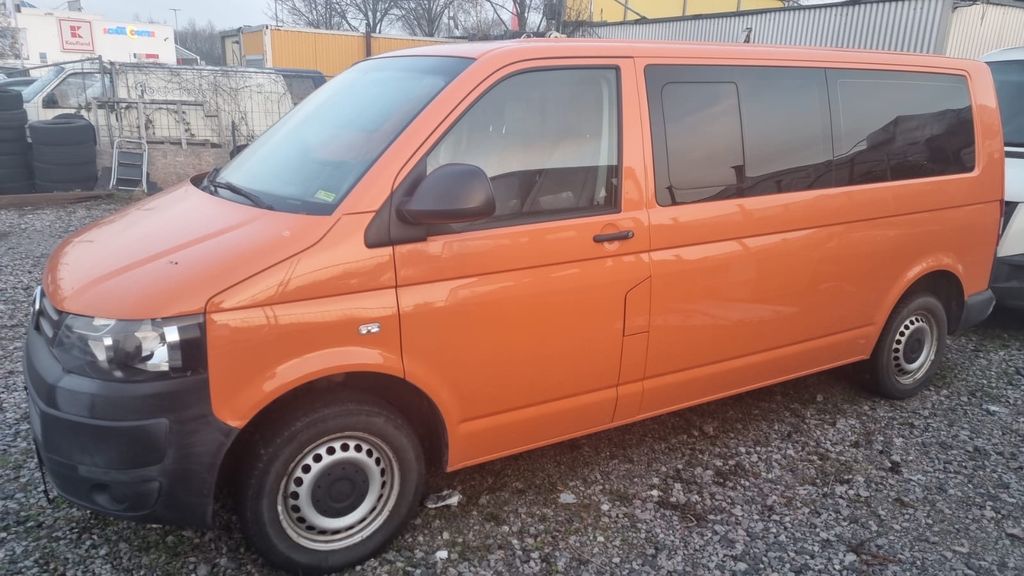 Bild des Angebotes Volkswagen T5 Kombi 9-Sitzer