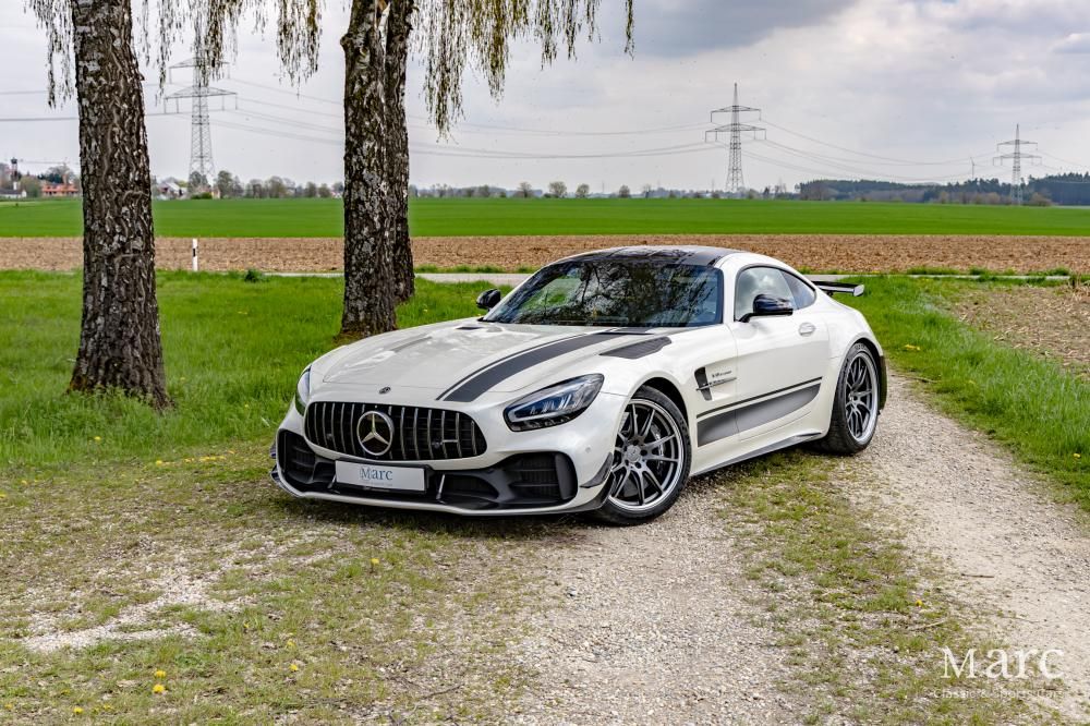 Bild des Angebotes Mercedes-Benz PRO  1/750 Burmester/Carbon Exterieur /Distronic