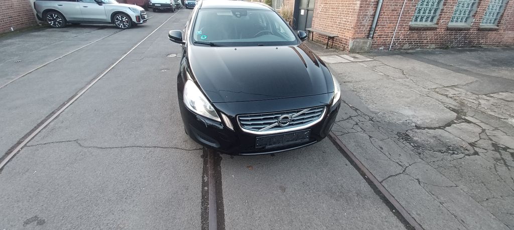 Bild des Angebotes Volvo V60 D3 Momentum Momentum