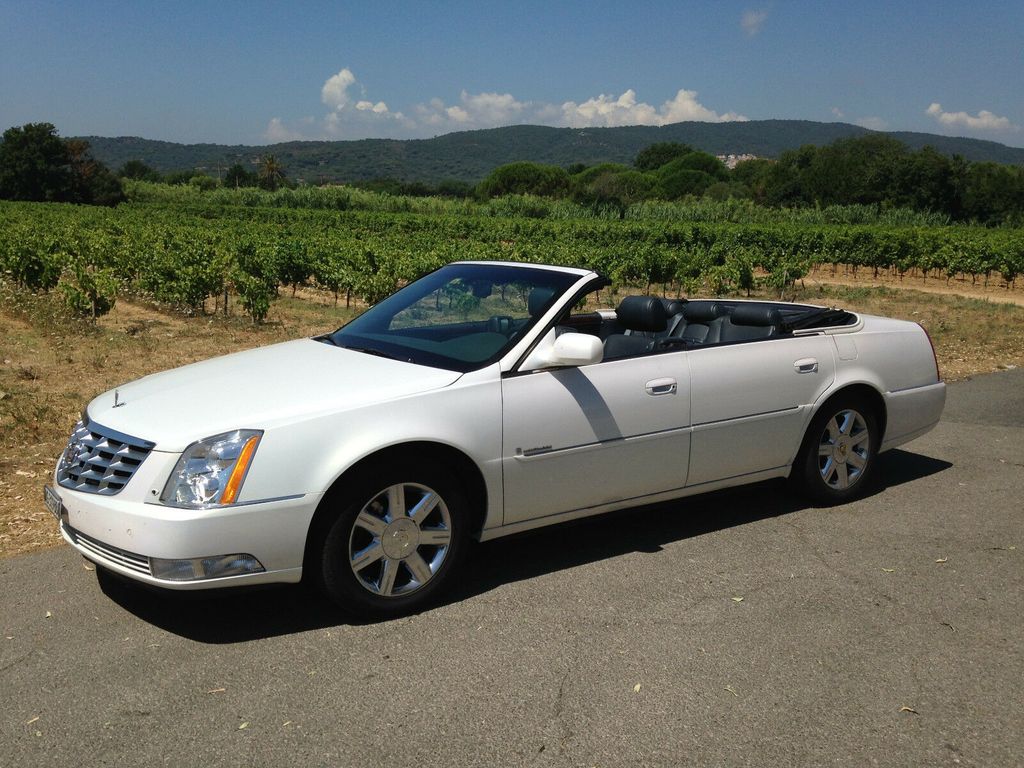 Bild des Angebotes Cadillac DTS 4-türiges und 6-plätziges Cabriolet
