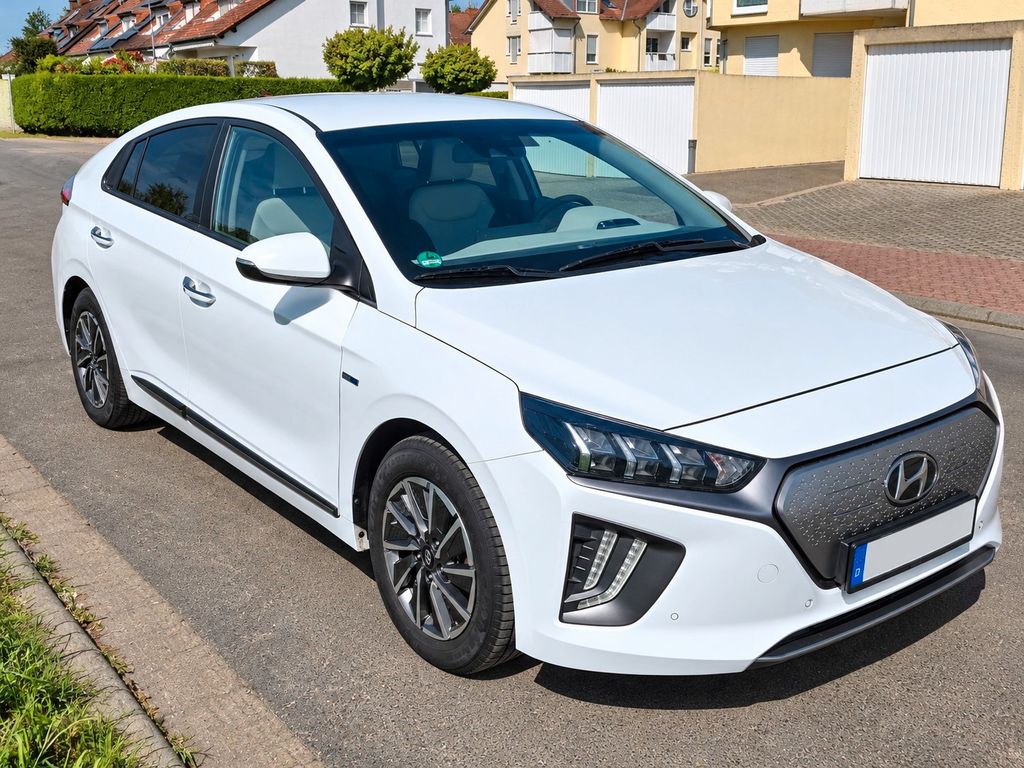 Bild des Angebotes Hyundai IONIQ Elektro Premium | 38,3 kW h | 93 % SOH