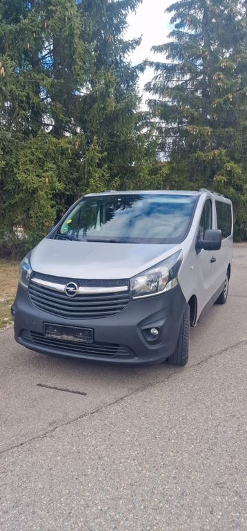 Bild des Angebotes Opel Vivaro 9 sitzer