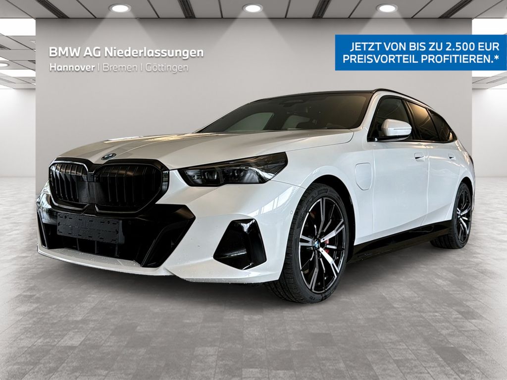 Bild des Angebotes BMW 550e xDrive Touring M Sport AHK LiveCockpitProf