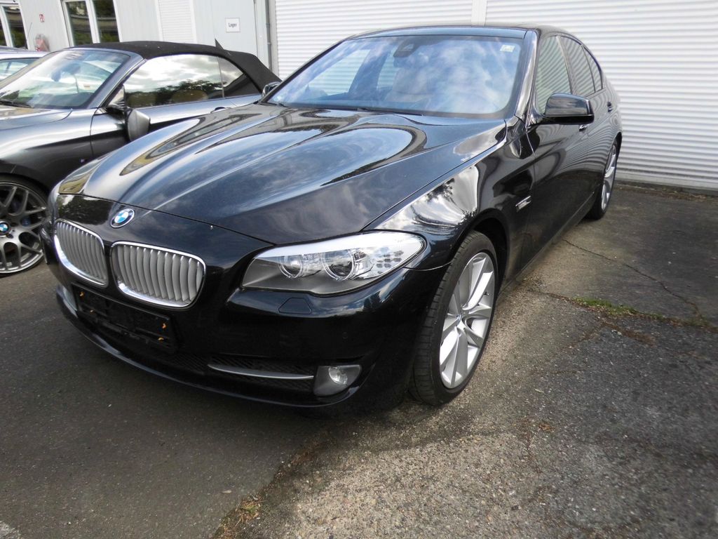 Bild des Angebotes BMW 550 ixDrive Individual Vollausstattung Softclose
