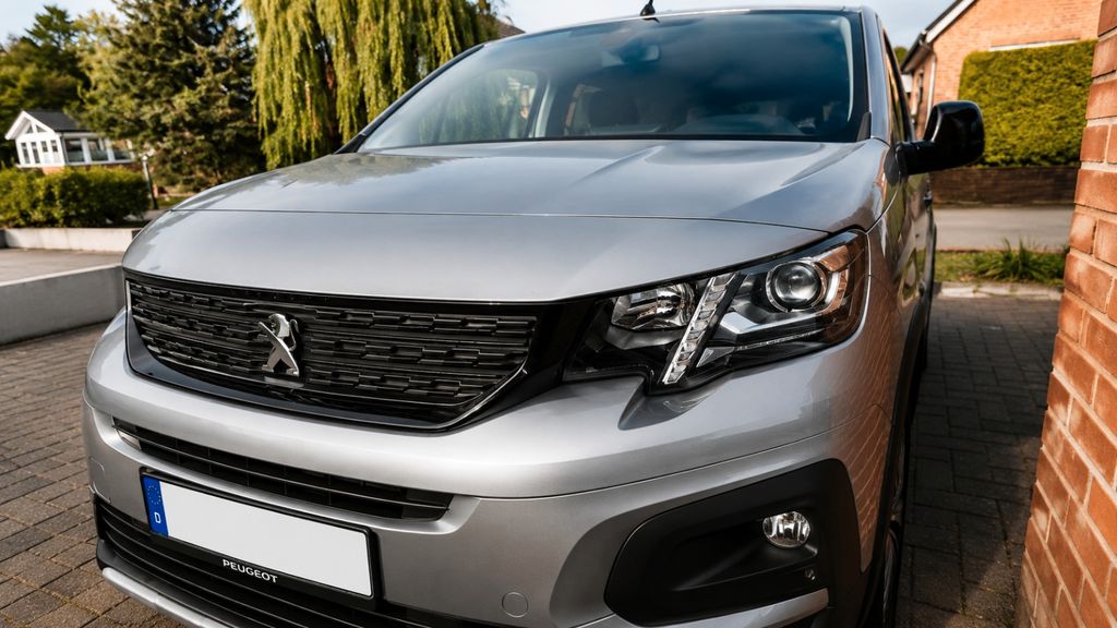 Bild des Angebotes Peugeot Rifter PureTech 130 EAT8 GT L1 GT