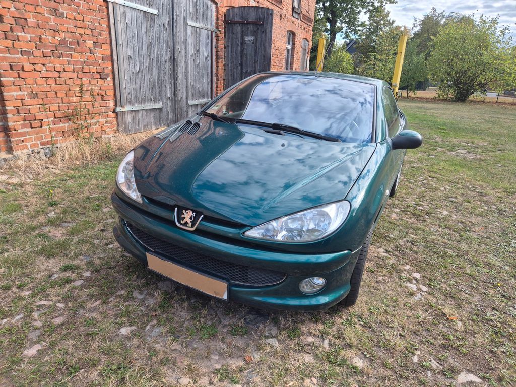 Bild des Angebotes Peugeot 206 CC Roland Garros 110 Roland Garros