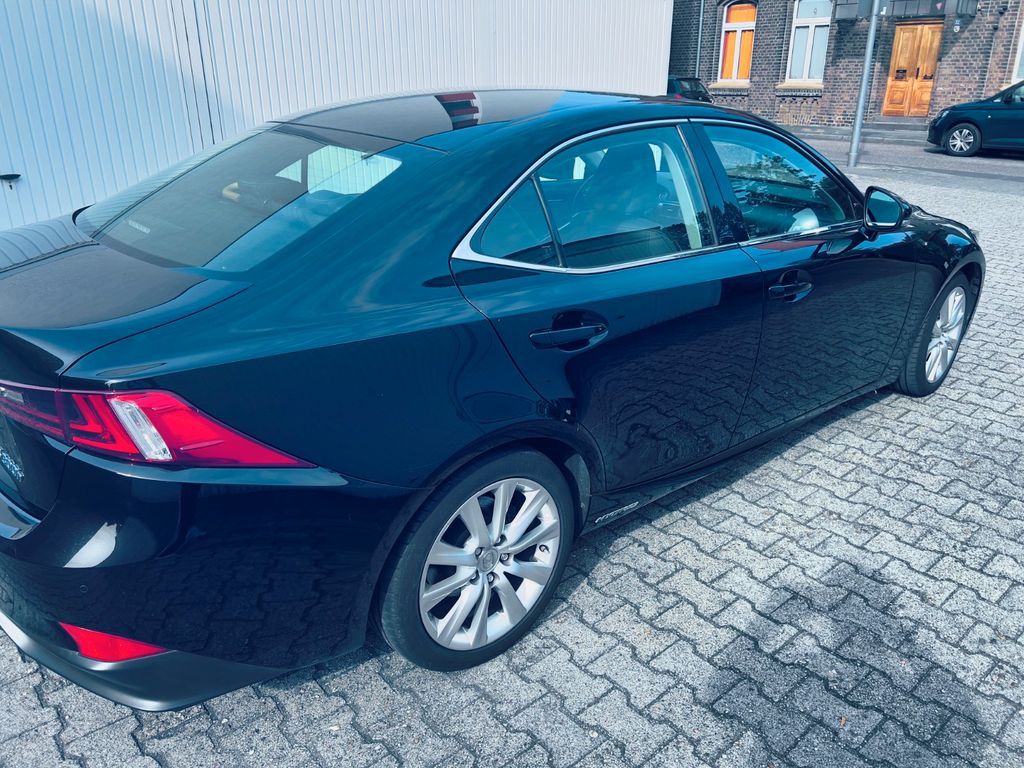 Bild des Angebotes Lexus IS 300 300h Automatik -