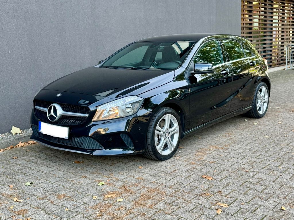 Bild des Angebotes Mercedes-Benz A 180 Urban BlueEfficiency Navi PTS