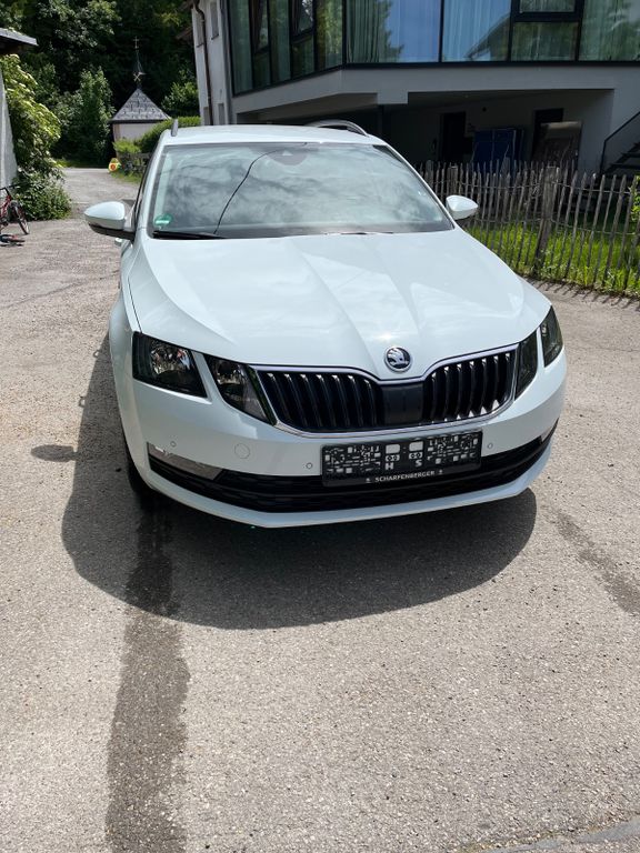 Bild des Angebotes Skoda Octavia 2.0 TDI DSG Drive Combi Drive