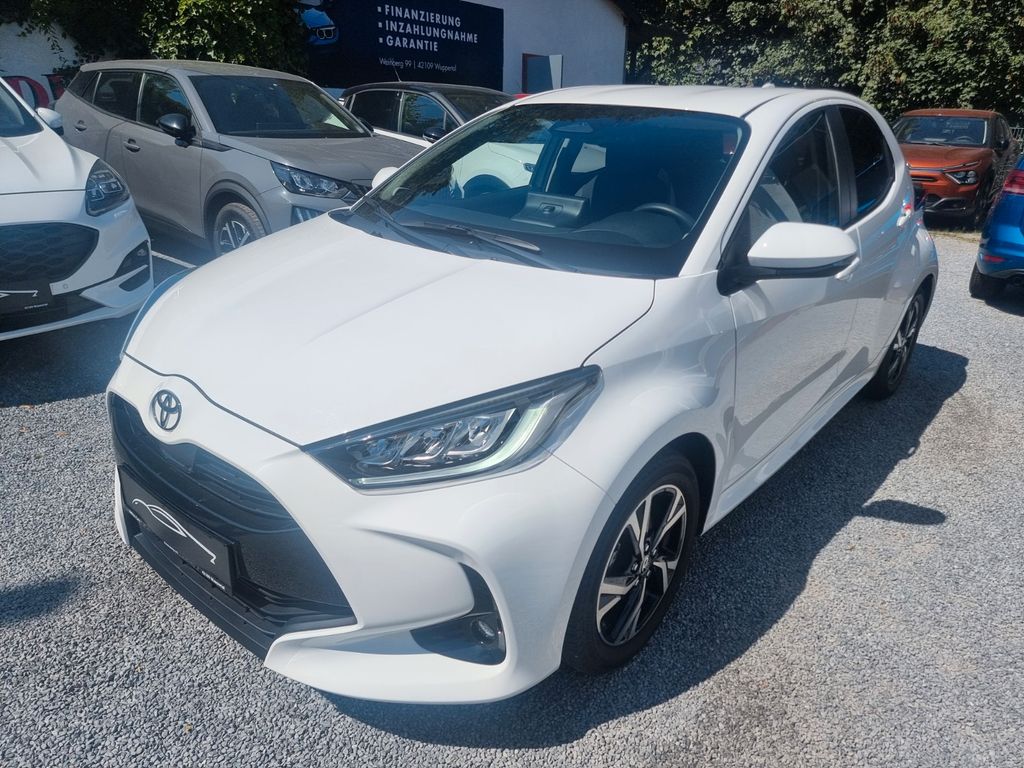 Bild des Angebotes Toyota Yaris 1.5-l-VVT-i Hybrid  Style / NAVI/ VIRTUAL