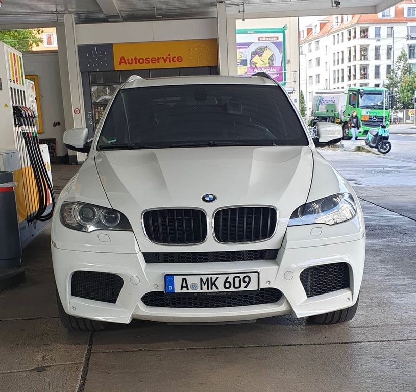 Bild des Angebotes BMW X5 M - Alpinweiss