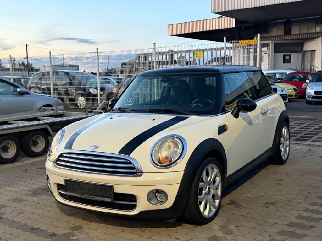 Bild des Angebotes MINI Cooper D 1.5 ,Klima,Panorama Dach,Tüv- 10.2026