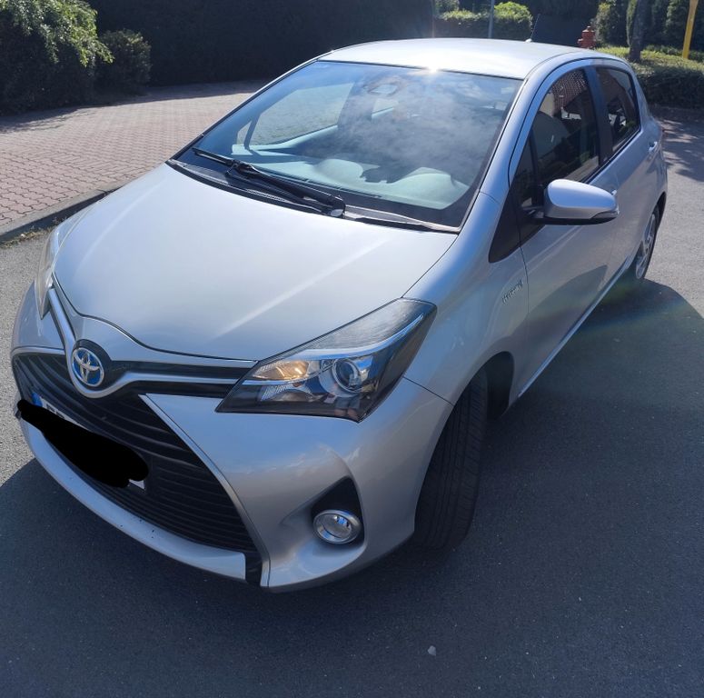 Bild des Angebotes Toyota Yaris 1,5-l-VVT-i Hybrid CVT Edition-S Edition-S
