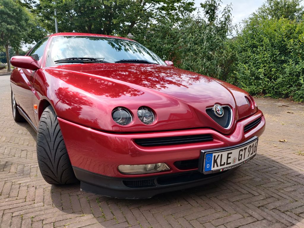 Alfa Romeo GTV 3.0 V6 24V im Bestzustand.