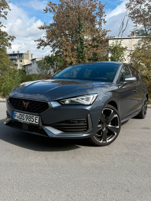 Bild des Angebotes Cupra Leon 1.4 e-HYBRID 150kW DSG - 2. Hand / gepflegt