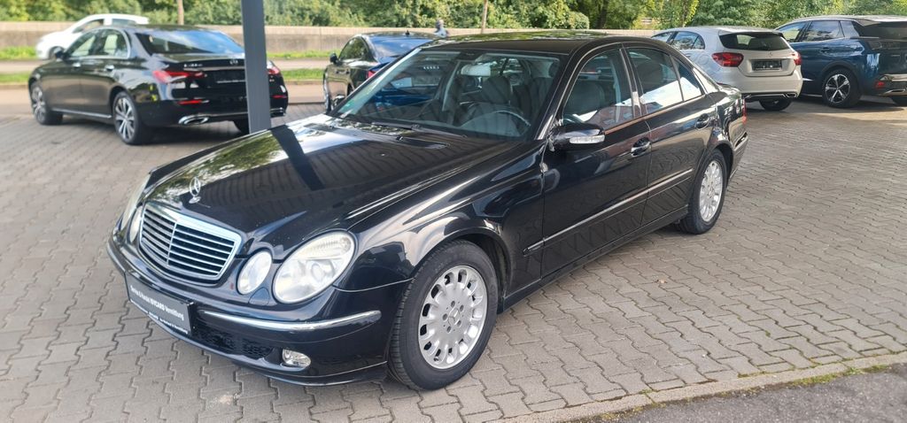Bild des Angebotes Mercedes-Benz E 220 CDI LIM. AVANTGARDE 6 GANG SCHALTER