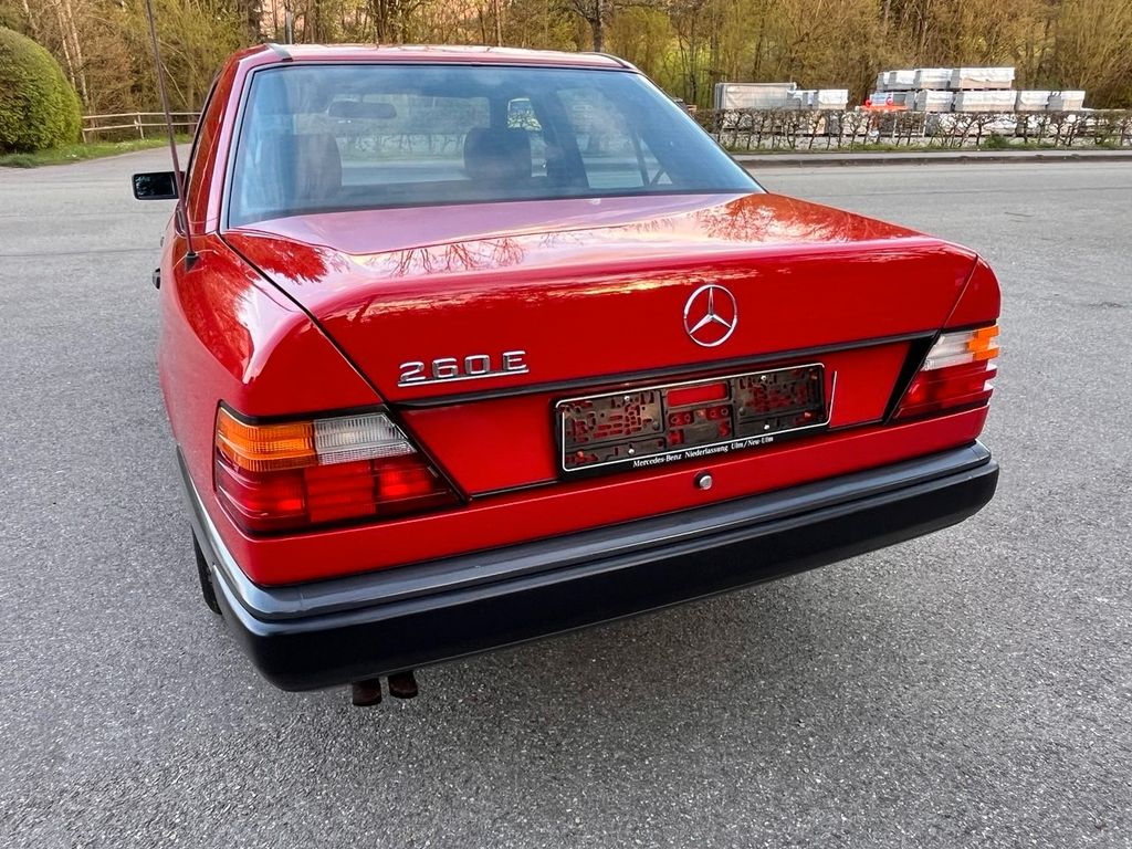 Bild des Angebotes Mercedes-Benz 260 E
