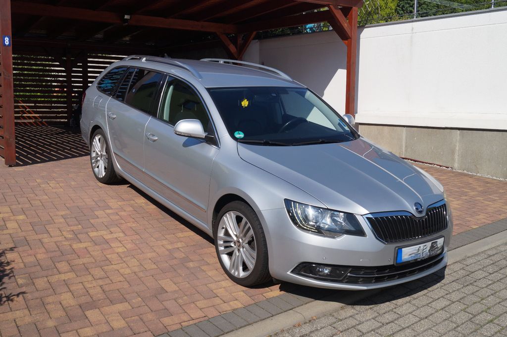 Bild des Angebotes Skoda Superb 2.0 TDI Green tec Elegance Combi Elegance