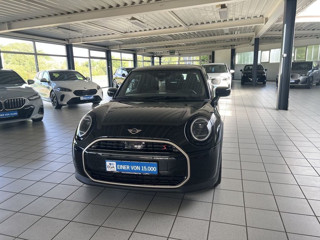 Bild des Angebotes MINI Cooper S Favoured Trim HuD Pano M Paket
