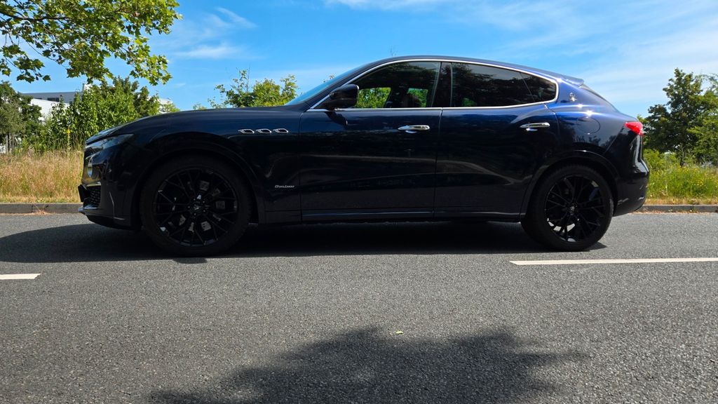 Bild des Angebotes Maserati GranLusso - Garantie, 4x4, Top Luxusausstattung