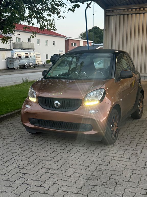 Bild des Angebotes Smart ForTwo Coupe Basic 1.0 52kW DSG SHZ BT Tempo.