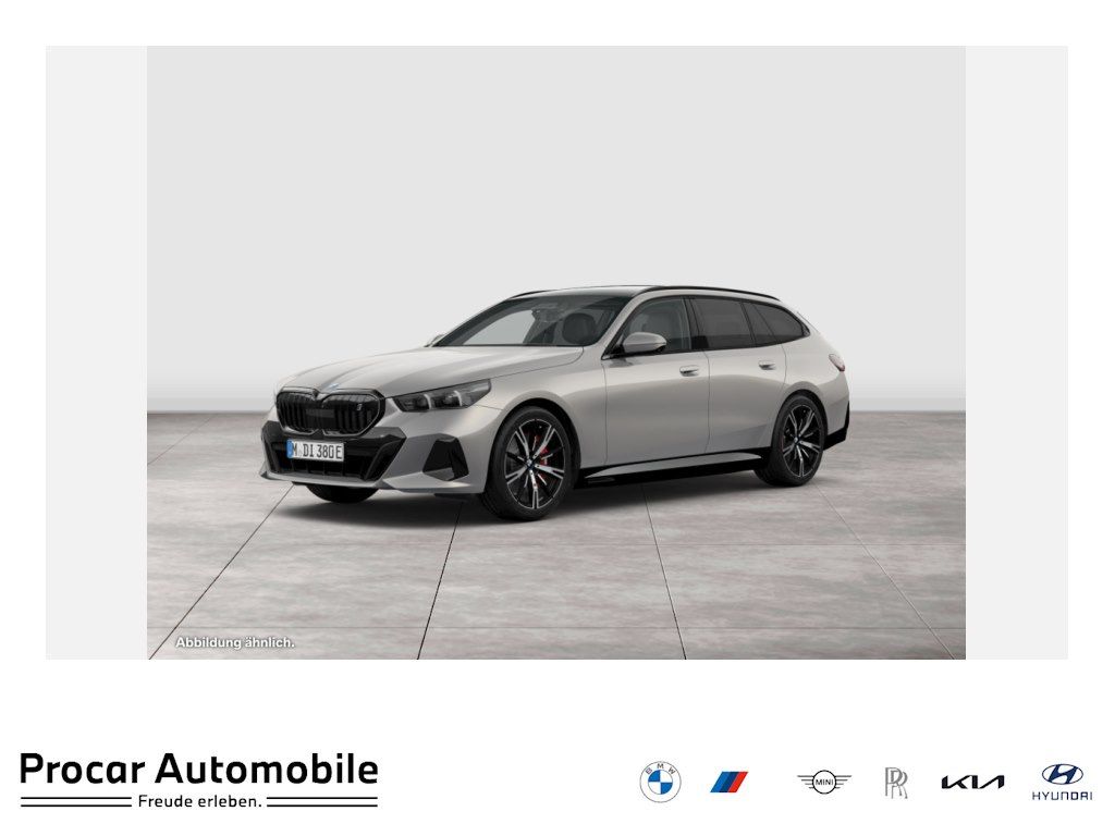 Bild des Angebotes BMW i5 xDrive40 MSport HUD PANO ACC AHK RFK NAVI