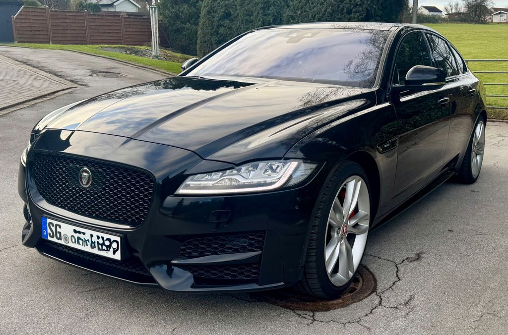 Bild des Angebotes Jaguar XF 30d 300PS R-Sport Automatik R-Sport