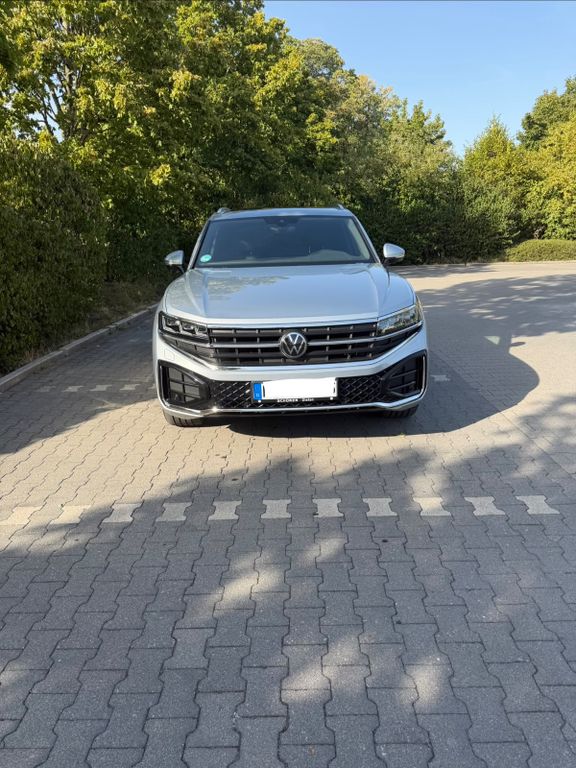Bild des Angebotes Volkswagen Touareg 3.0 V6 TDI R-Line Standheizung uvm.