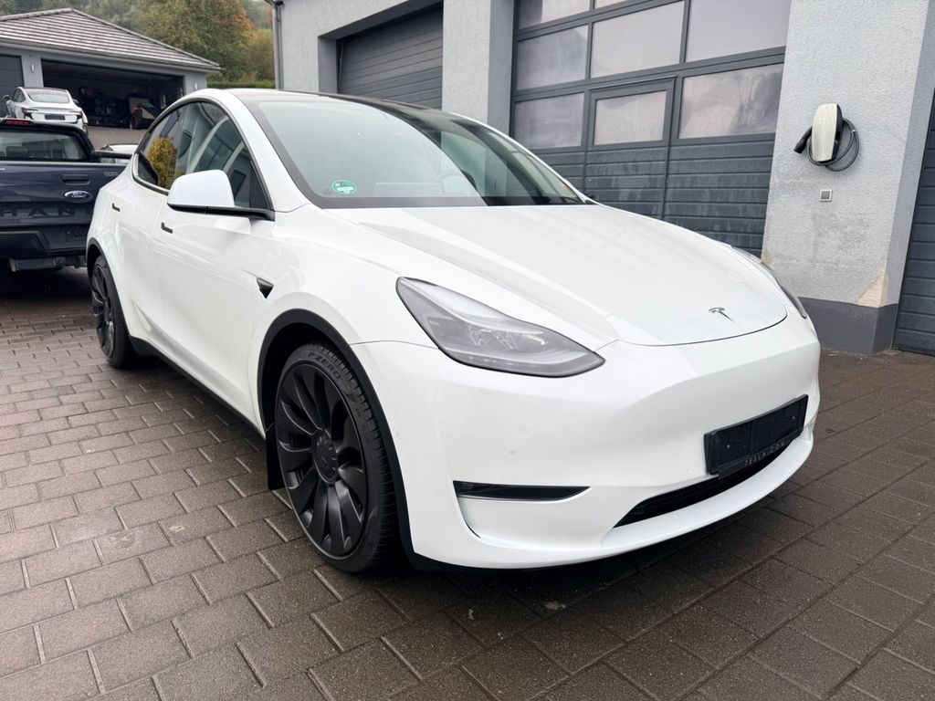 Bild des Angebotes Tesla Model Y Performance | 1. Hand | AMD RYZEN | EAP