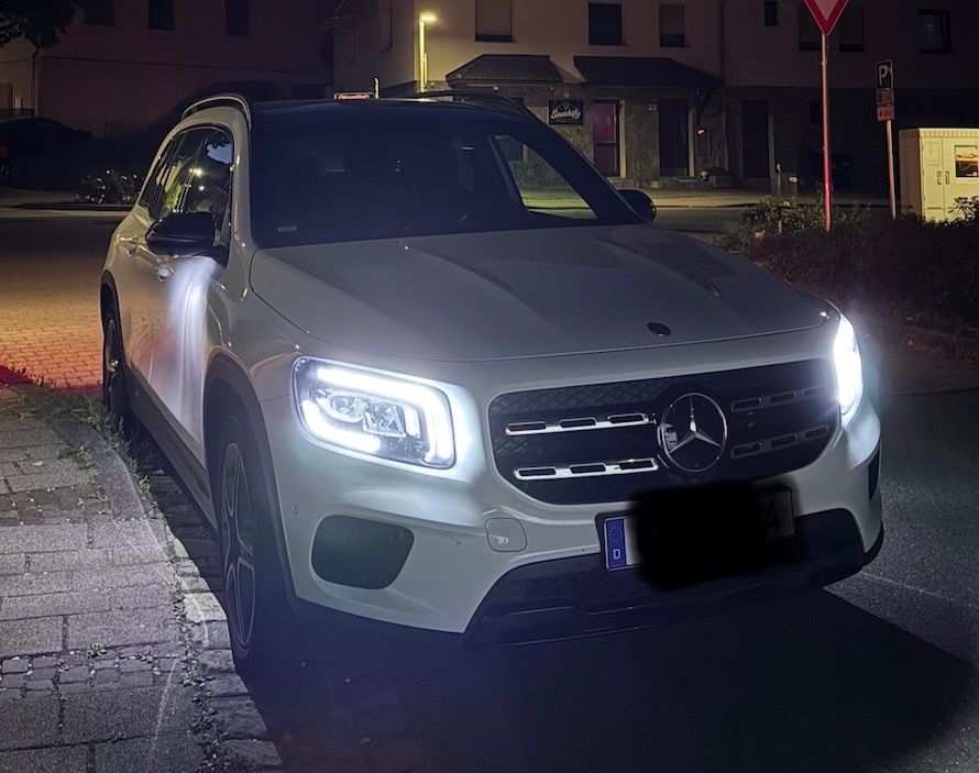 Bild des Angebotes Mercedes-Benz GLB 250 4MATIC | PANORAMA | 360° | DISTRONIC |