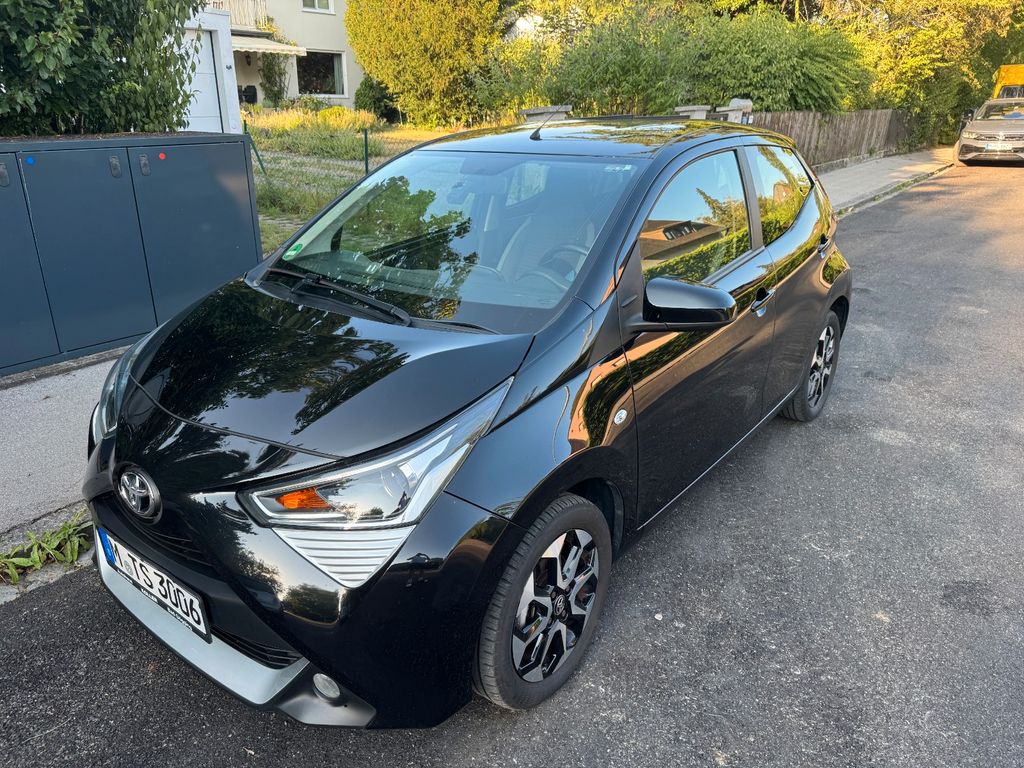 Bild des Angebotes Toyota Aygo (X) 1,0-l- x-play club