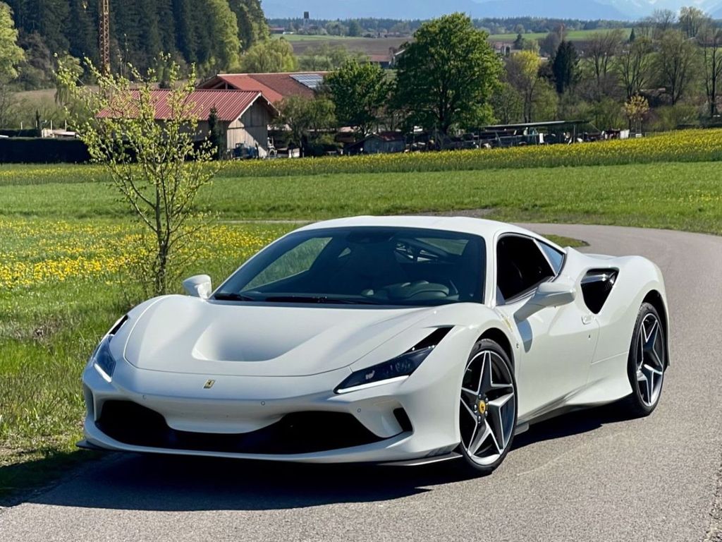 Bild des Angebotes Ferrari F8 Tributo*1.HAND*LIFT*RACINGSITZE*NW-Garantie*