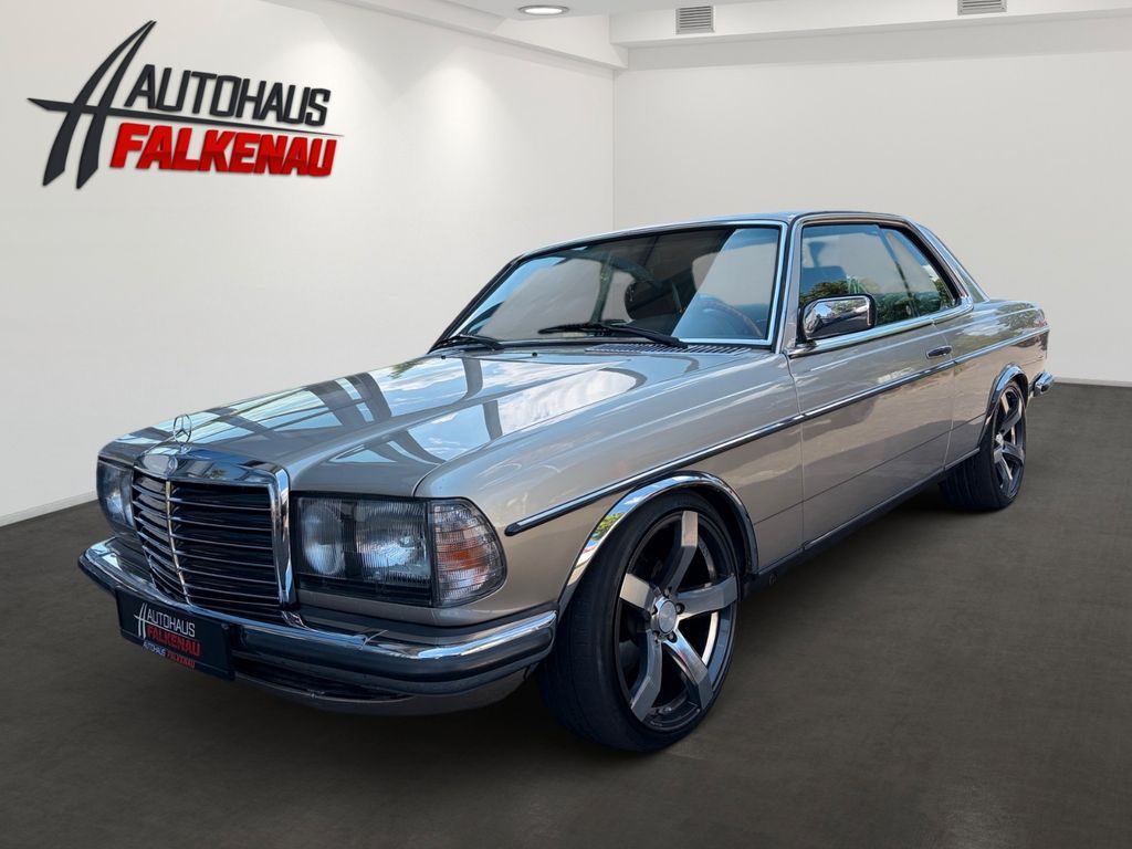 Bild des Angebotes Mercedes-Benz 230CE W123 Coupe