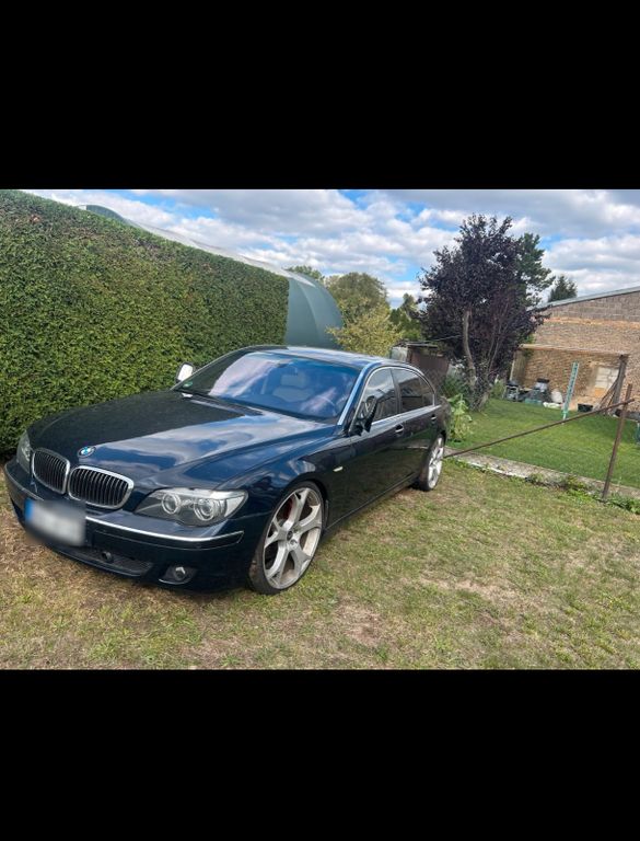 BMW 760i A - Kurzversion Deutsches Fahrzeug V12