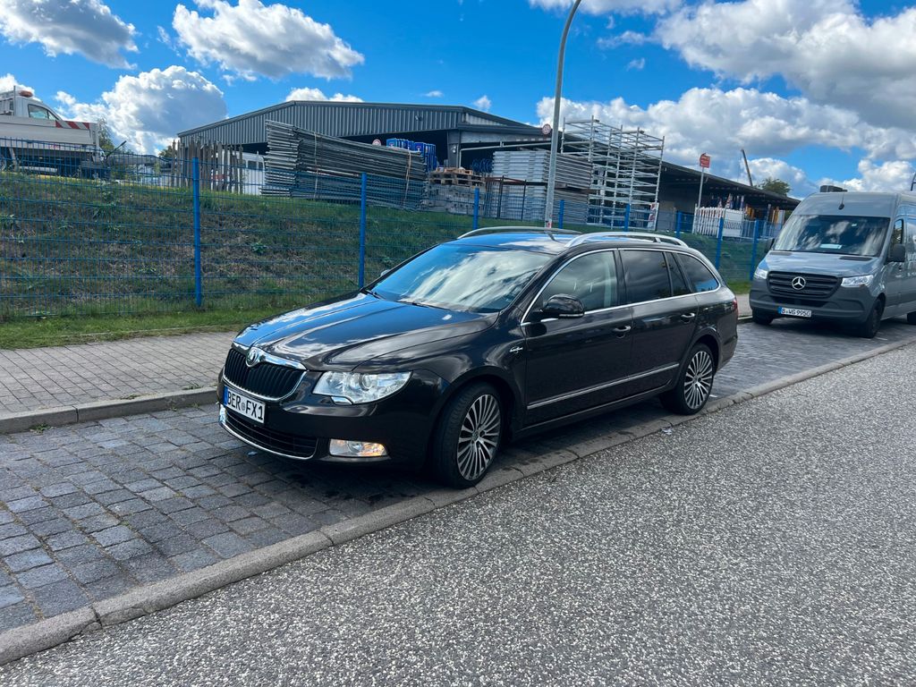 Bild des Angebotes Skoda Superb 3.6 V6 DSG 4x4 L & K Combi L & K