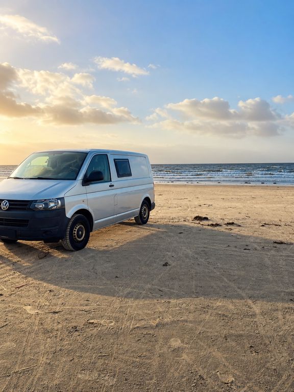 Bild des Angebotes Volkswagen VW T5 Camper 2.0 TDI | Solar | CarPlay | Rfk