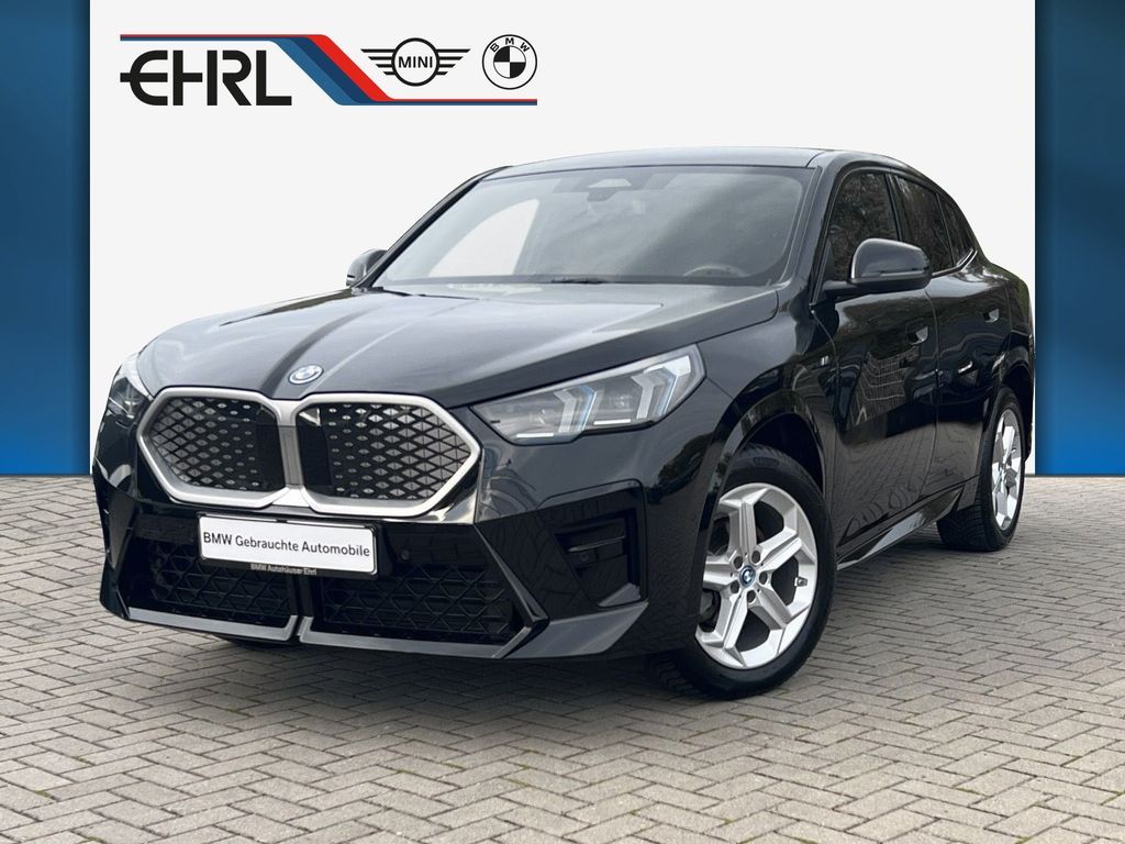 Bild des Angebotes BMW iX2 eDrive20 M Sport AHK DA+ Aktivsitz RFK hk Hi