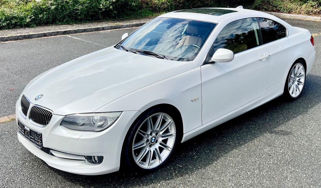 Bild des Angebotes BMW 335i Coupé Edition Exclusive Heckantrieb DKG 7G