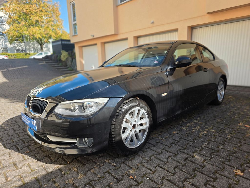 Bild des Angebotes BMW 318i Coupe/Xenon/Navi/Sportsitze/12M Garantie