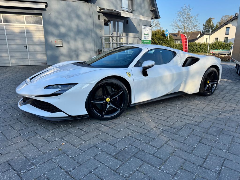 Bild des Angebotes Ferrari SF90 spider
