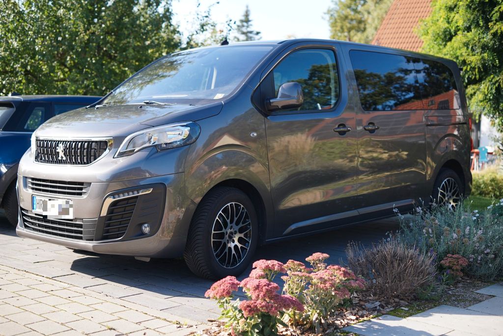 Bild des Angebotes Peugeot Traveller BlueHDi 150 PS Fahrradträger