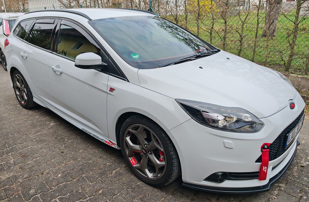 Ford Focus 2,0 EB ST Leder-Exklusiv-Paket Turnier ST