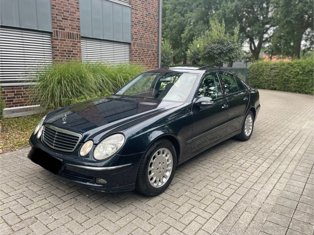 Bild des Angebotes Mercedes-Benz E 240 Elegance Automatik*Xenon*Navi*GSHD*Tüv Neu