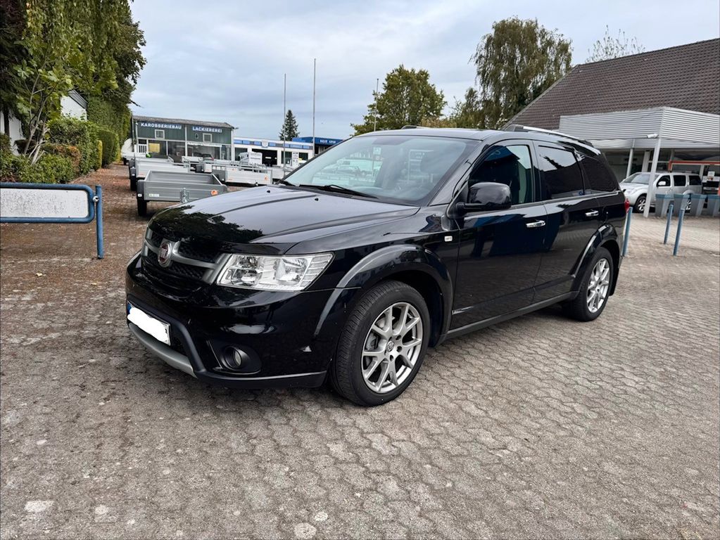 Bild des Angebotes Fiat Freemont Black Code